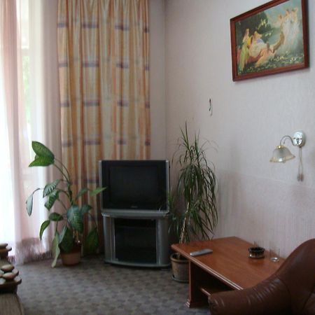 Filvarki-Centre Kamjanyi Potoki Kültér fotó