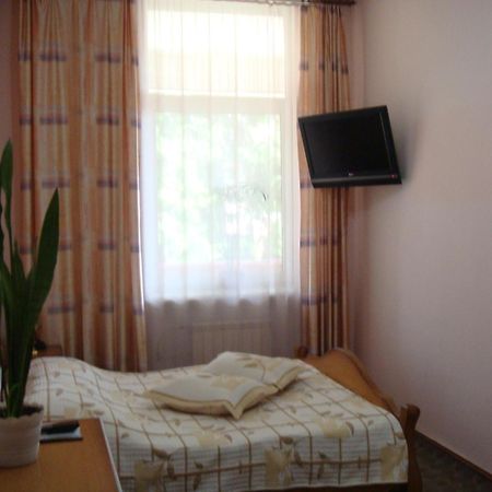 Filvarki-Centre Kamjanyi Potoki Kültér fotó