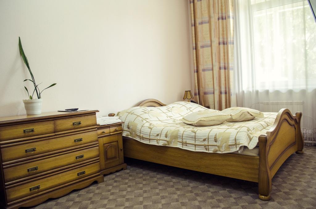 Filvarki-Centre Kamjanyi Potoki Kültér fotó